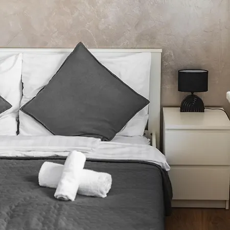 Daire Panorama & Terrace In Center *